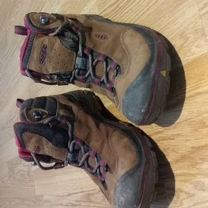 Keen Waterproof Hiking Boots EUC